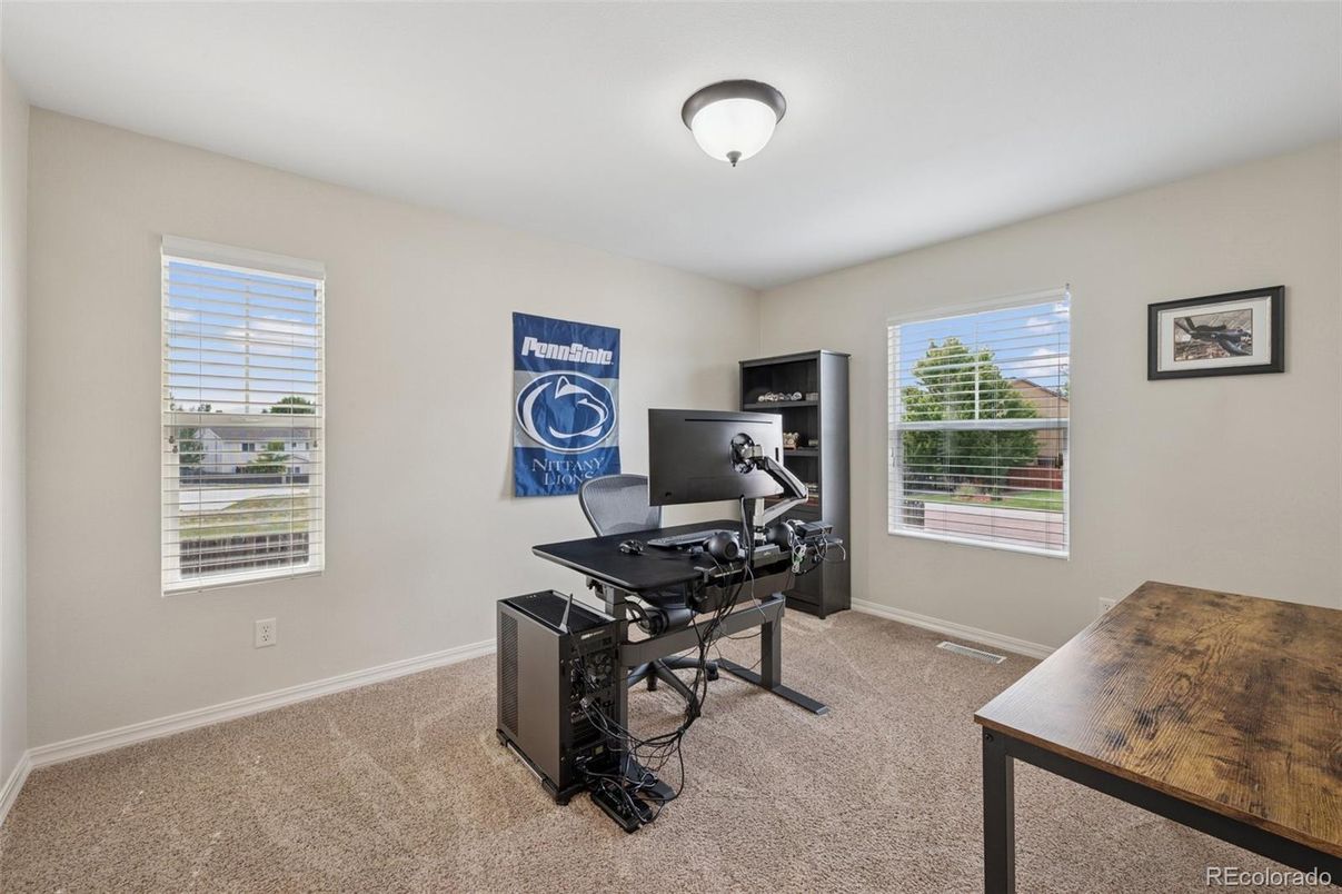 Home Office, Interior