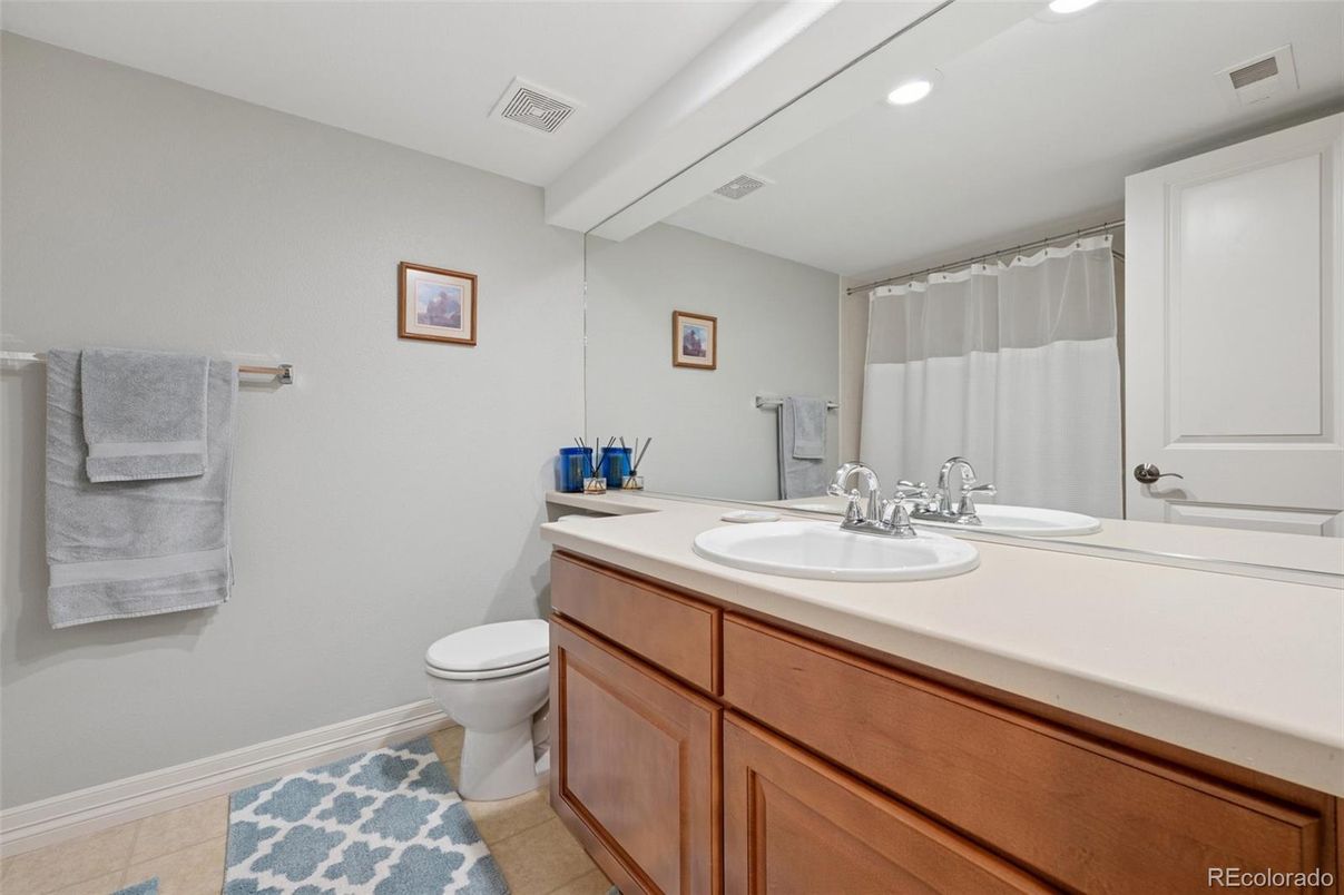 Bathroom, Interior, Recessed Lighting