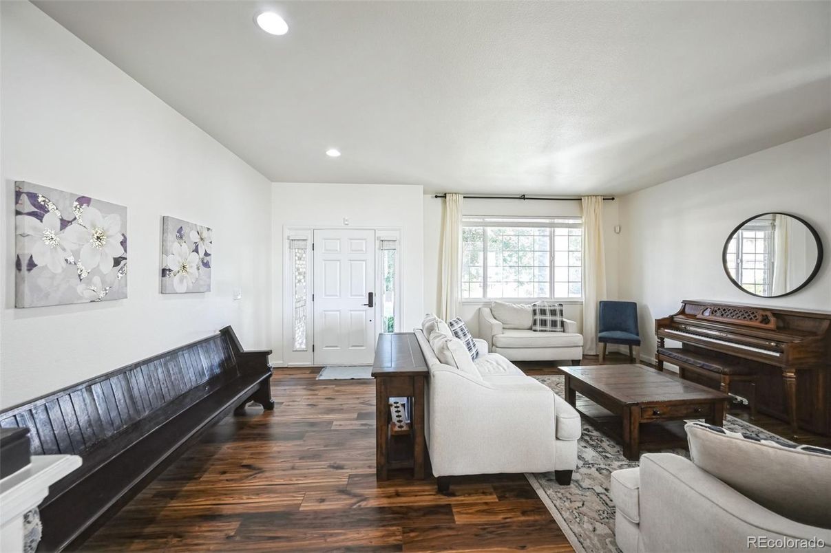 Interior, Living room, Piano, Recessed Lighting, Wood Texture Flooring