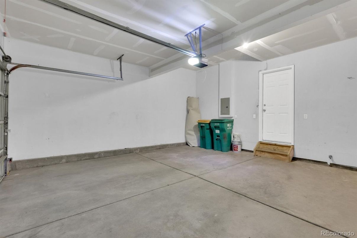 Garage, Interior