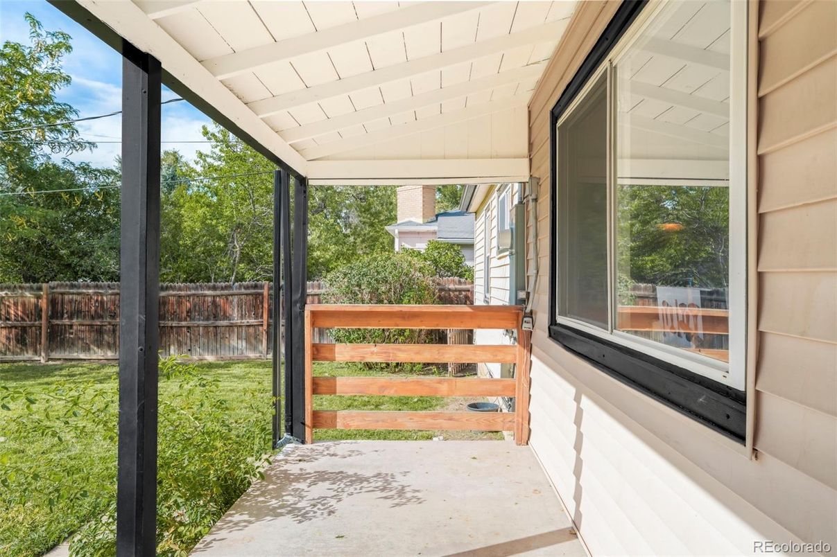 Backyard, Exterior