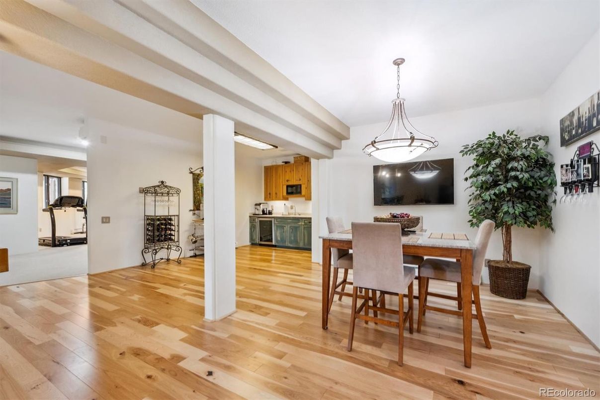 Dining room, Interior, Kitchen, Pendant Lights, Wood Texture Flooring