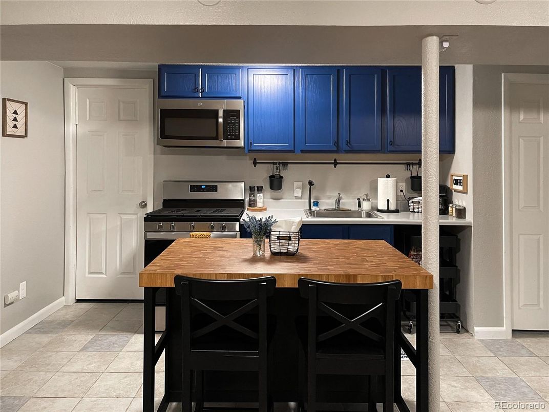 Interior, Kitchen, Stainless Steel Appliances