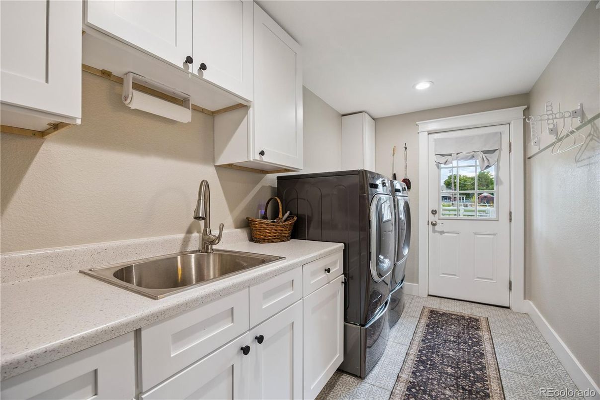 Interior, Recessed Lighting, Washer