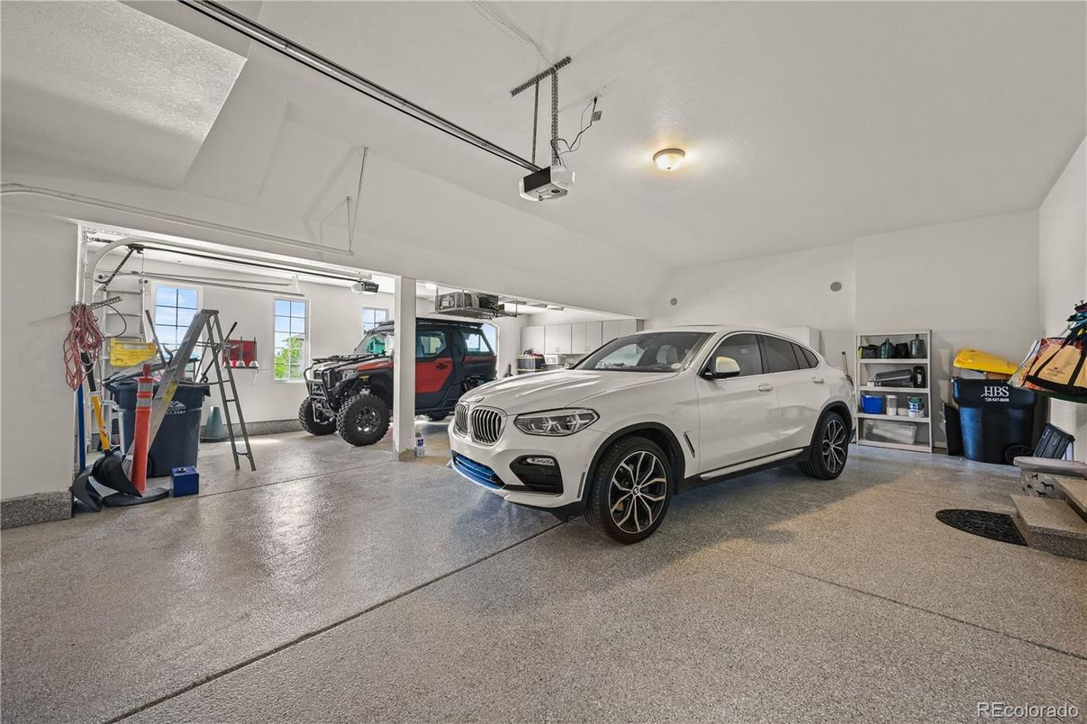 Garage, Interior