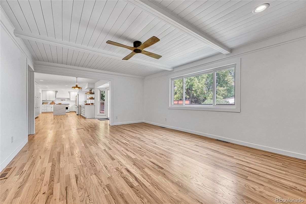 Empty room, Interior, Recessed Lighting, Wood Texture Flooring