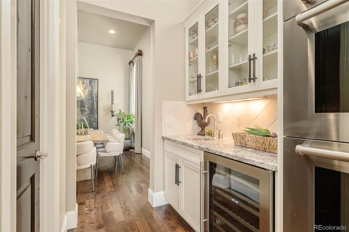 Dining room, Interior, Kitchen, Recessed Lighting, Stainless Steel Appliances, Wood Texture Flooring