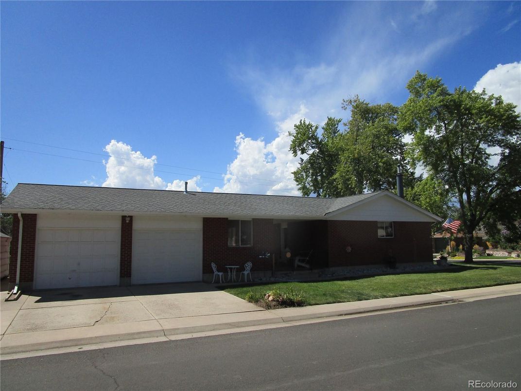 Attached, Exterior, Facade, Brick Facade, Ranch