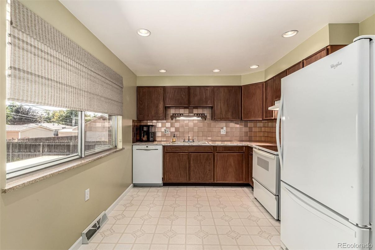 Interior, Kitchen, Recessed Lighting
