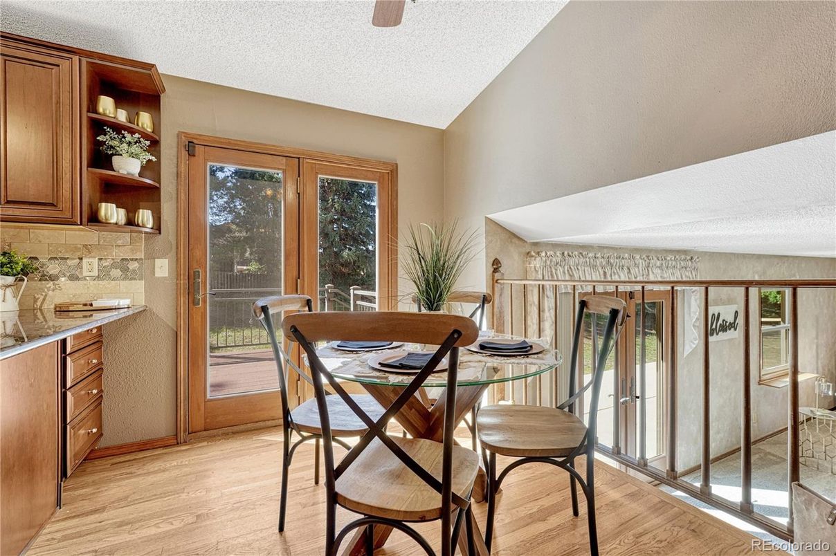 Dining room, Interior, Wood Texture Flooring