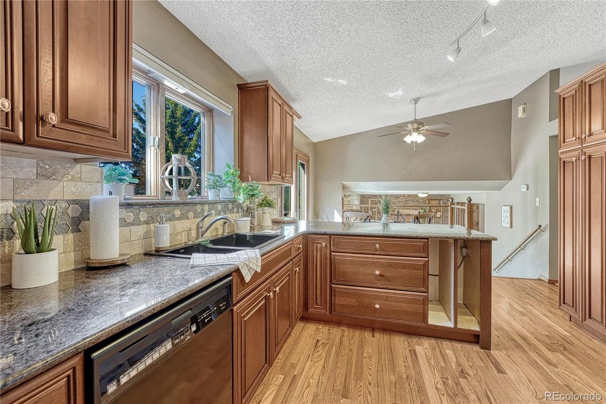 Interior, Kitchen, Recessed Lighting, Wood Texture Flooring