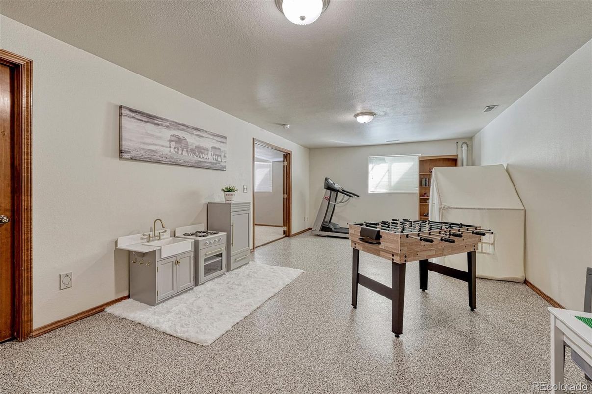 Fitness Equipment, Game Room, Interior