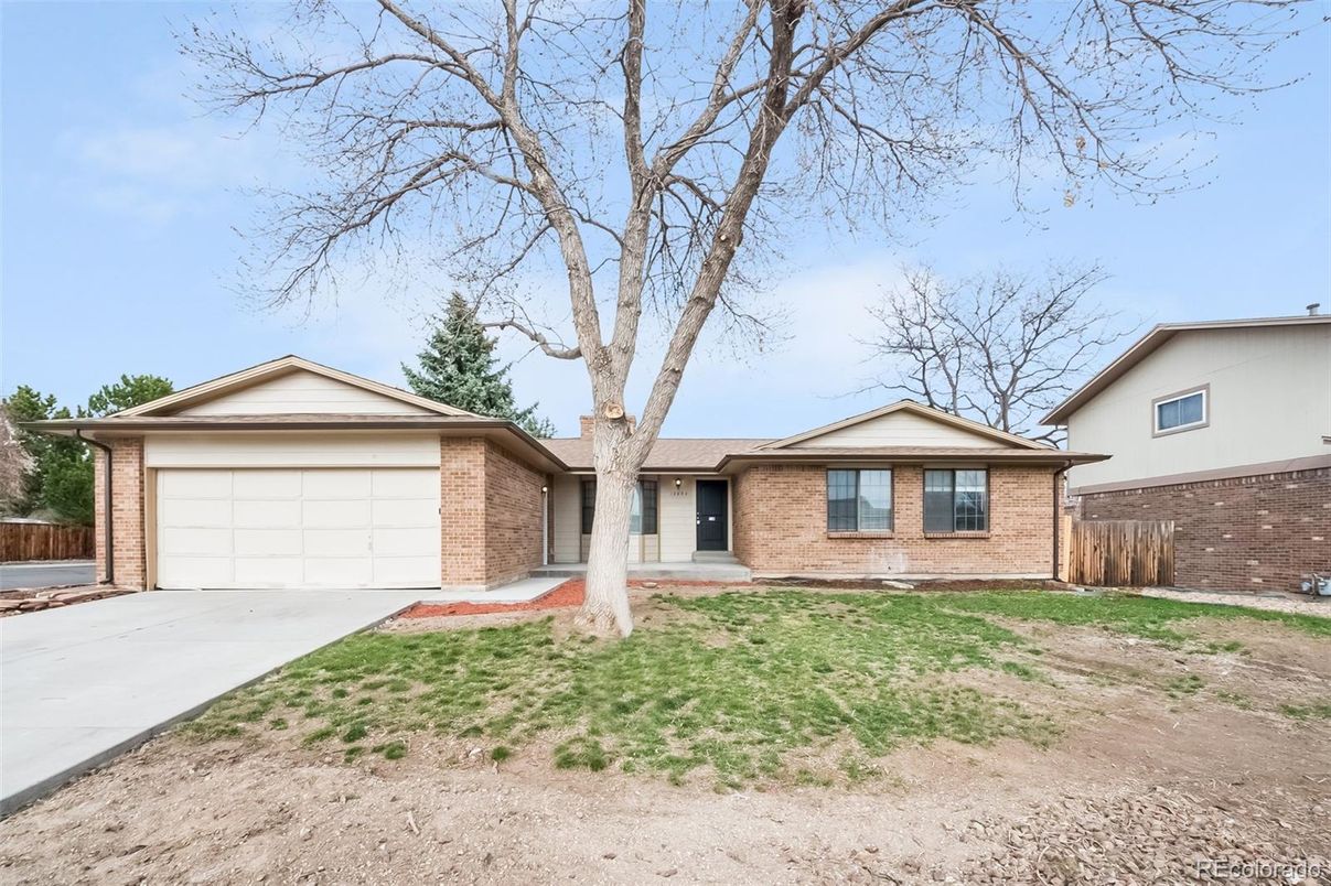 Attached, Exterior, Facade, Brick Facade, Ranch