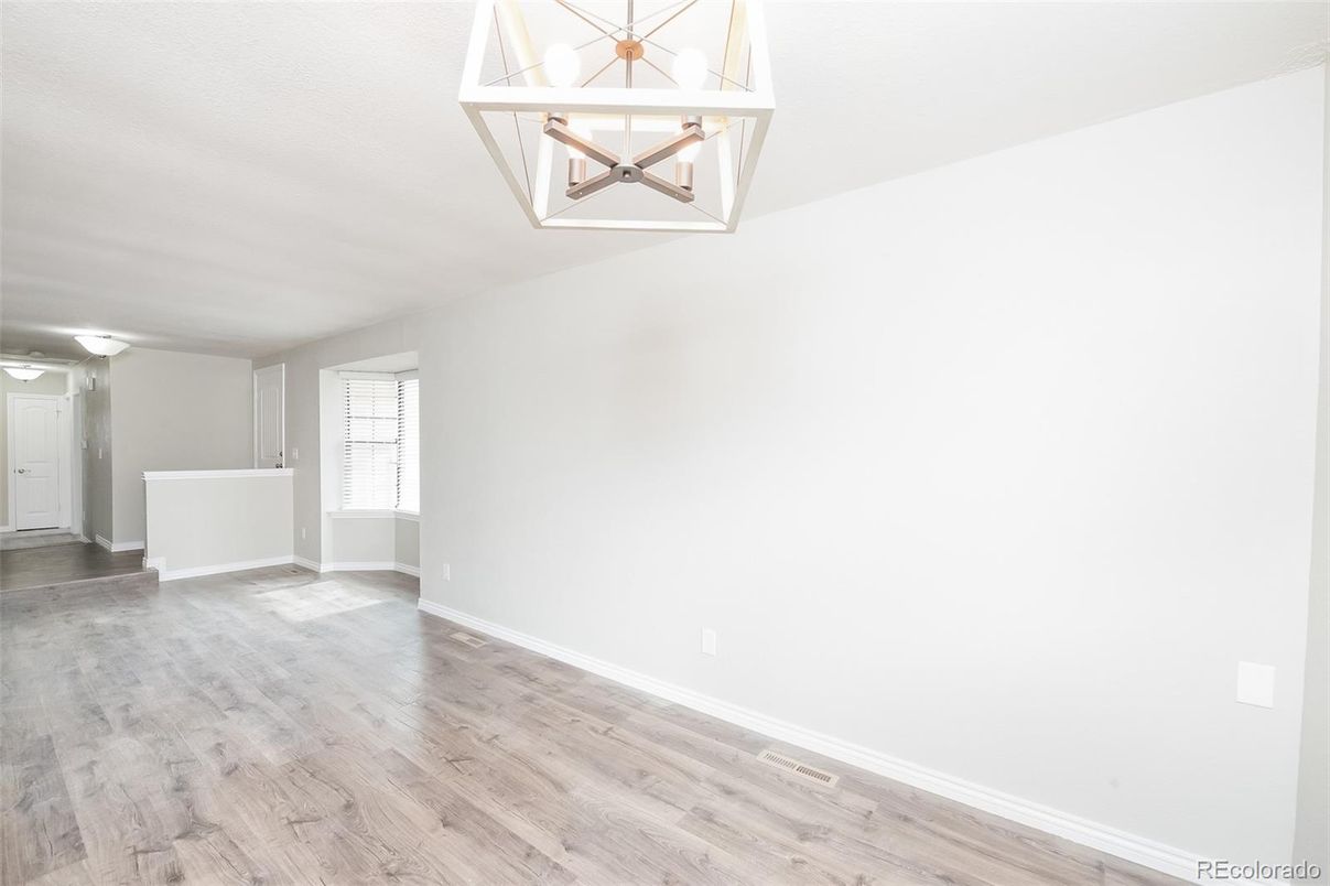 Empty room, Interior, Pendant Lights, Wood Texture Flooring
