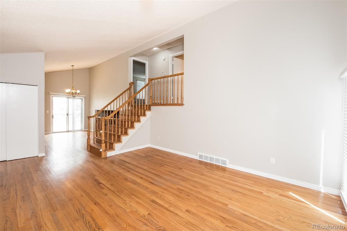 Empty room, Interior, Pendant Lights, Wood Texture Flooring