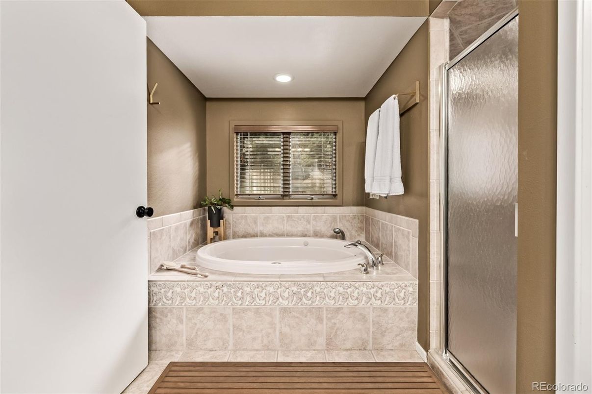 Bathroom, Interior, Recessed Lighting, Wood Texture Flooring