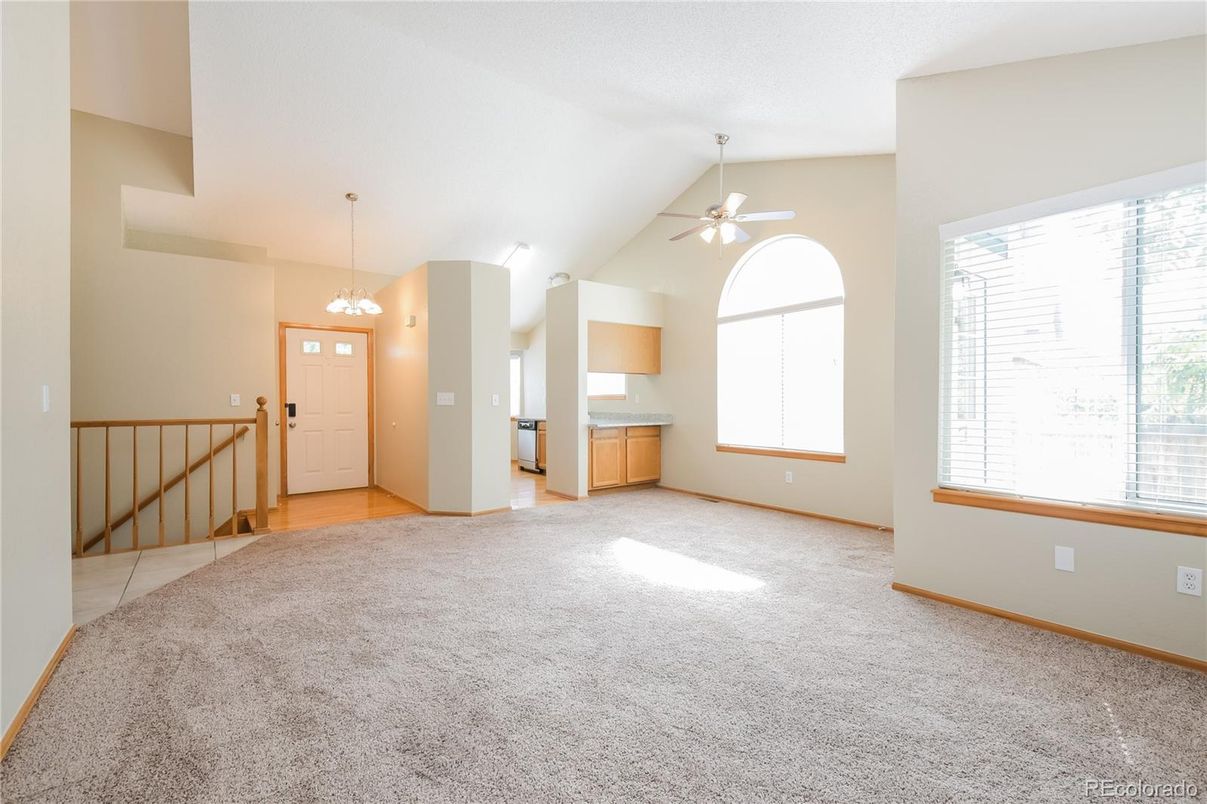 Chandelier, Empty room, Interior, Pendant Lights
