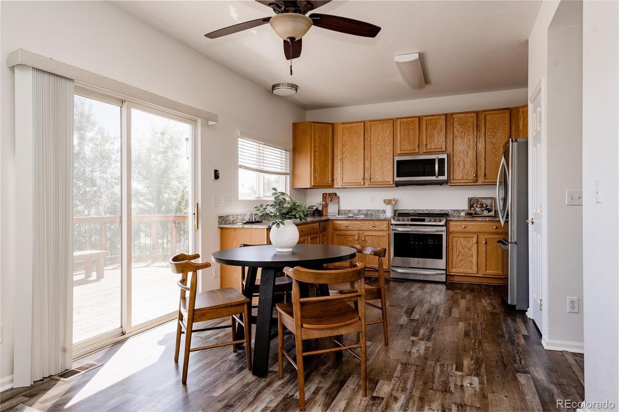 Dining room, Interior, Kitchen, Stainless Steel Appliances, Wood Texture Flooring