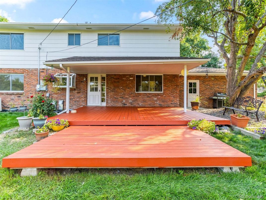 Exterior, Facade, Brick Facade, American Foursquare
