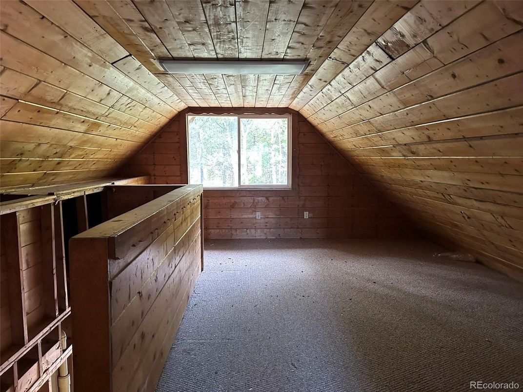 Empty room, Interior, Wooden Ceilings, Wooden Walls