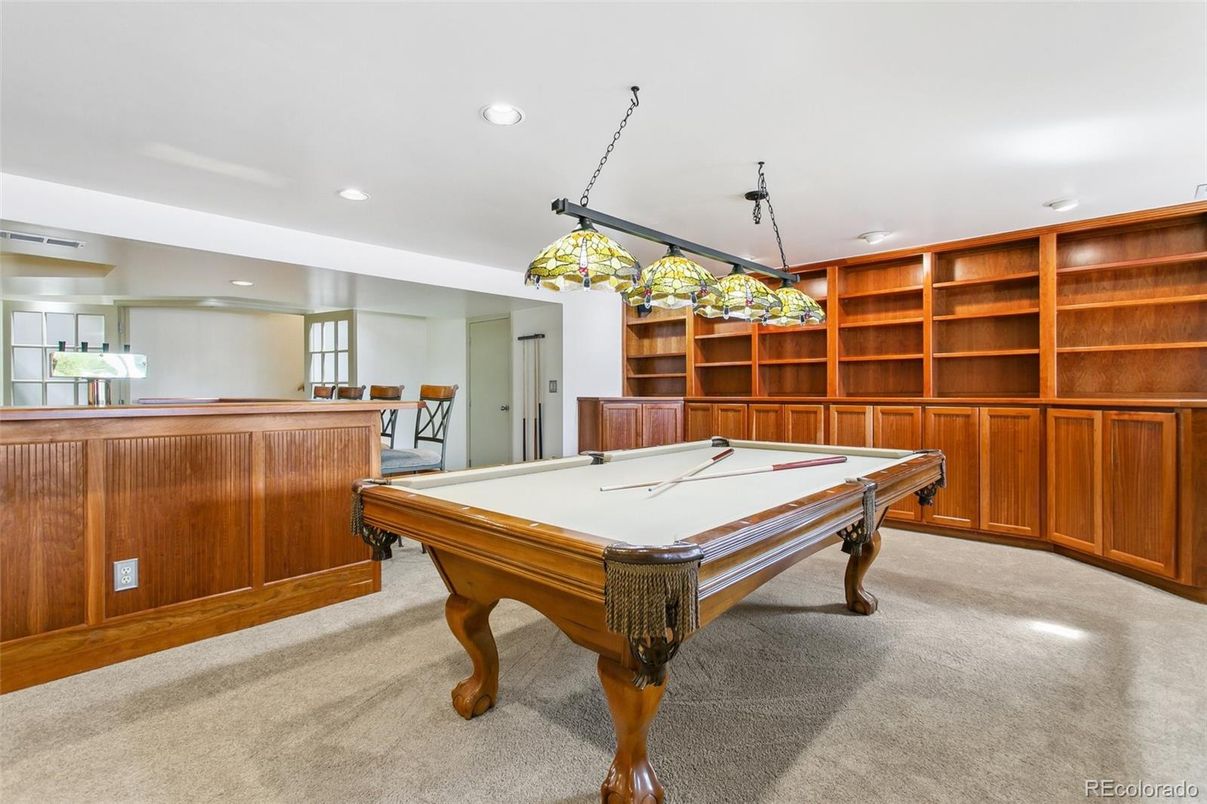 Billiard Table, Game Room, Interior, Recessed Lighting