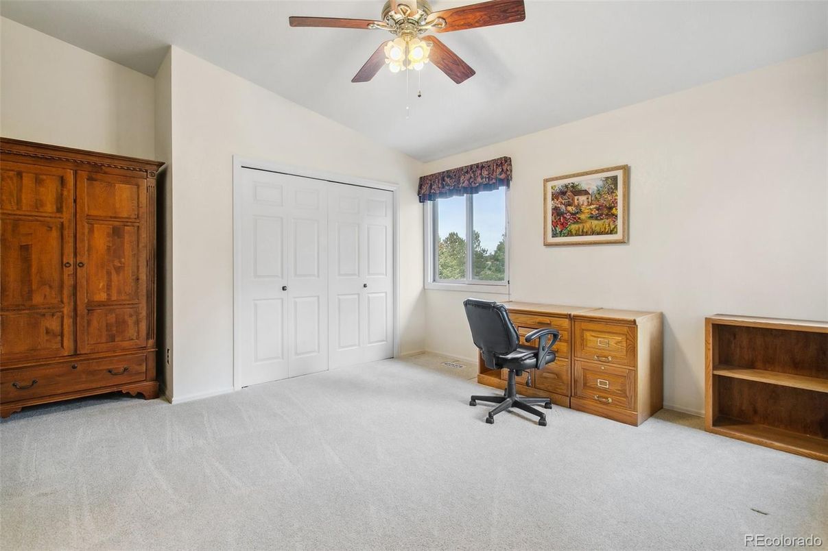 Home Office, Interior