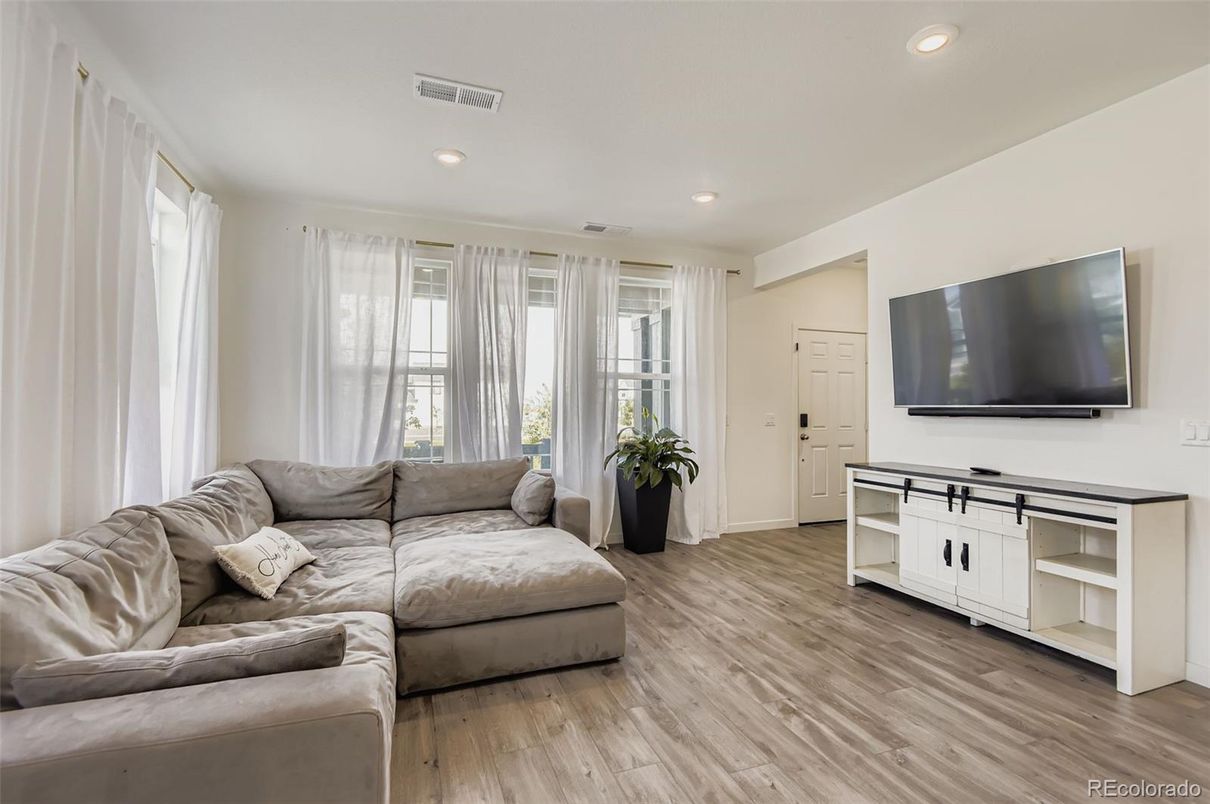 Interior, Living room, Recessed Lighting, Wood Texture Flooring