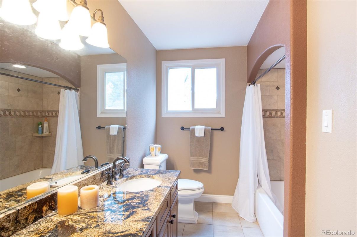 Bathroom, Dual Sink Vanities, Interior