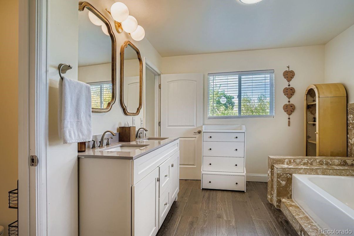Bathroom, Dual Sink Vanities, Interior, Wood Texture Flooring