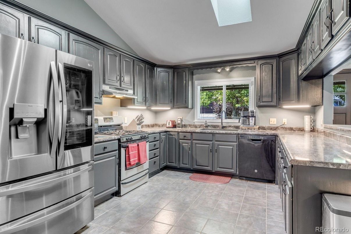Interior, Kitchen, Stainless Steel Appliances