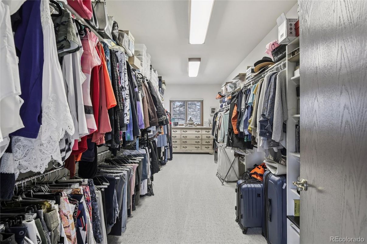 Interior, Walk-in Closets