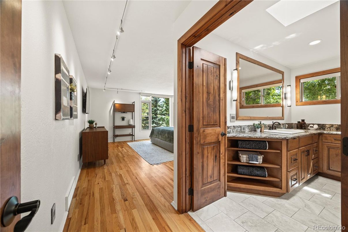 Bathroom, Interior, Recessed Lighting, Wood Texture Flooring