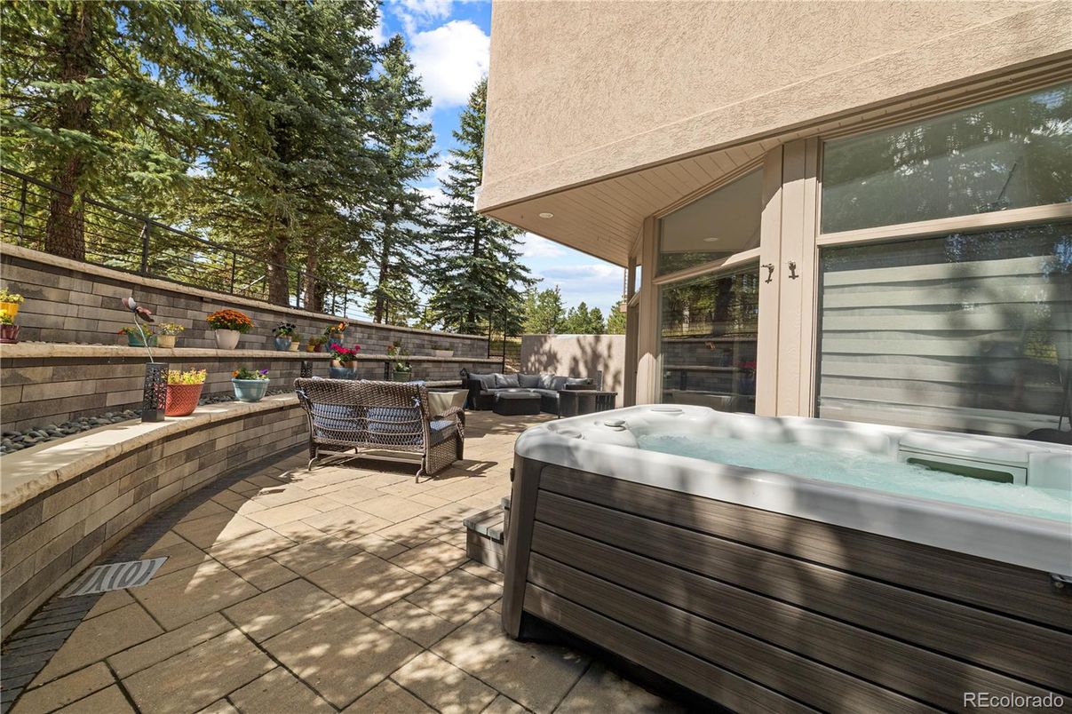 Exterior, Hot Tub