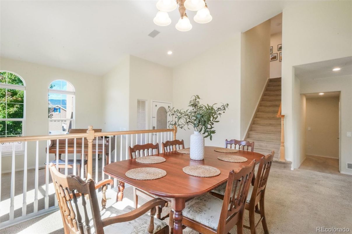 Dining room, Interior, Recessed Lighting