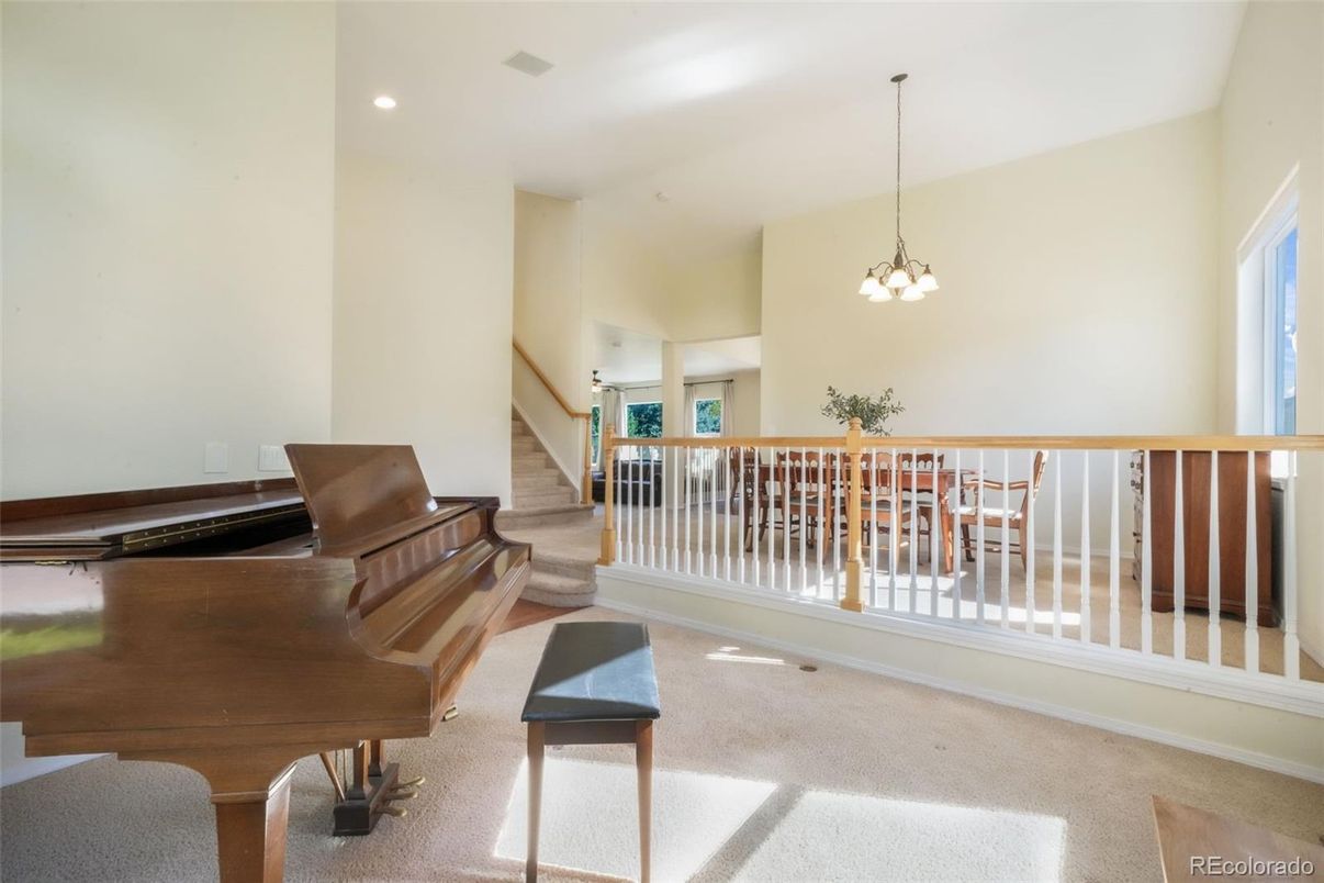 Chandelier, Interior, Pendant Lights, Piano, Recessed Lighting