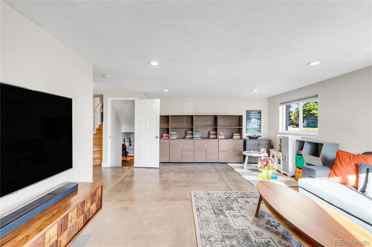 Interior, Living room, Recessed Lighting
