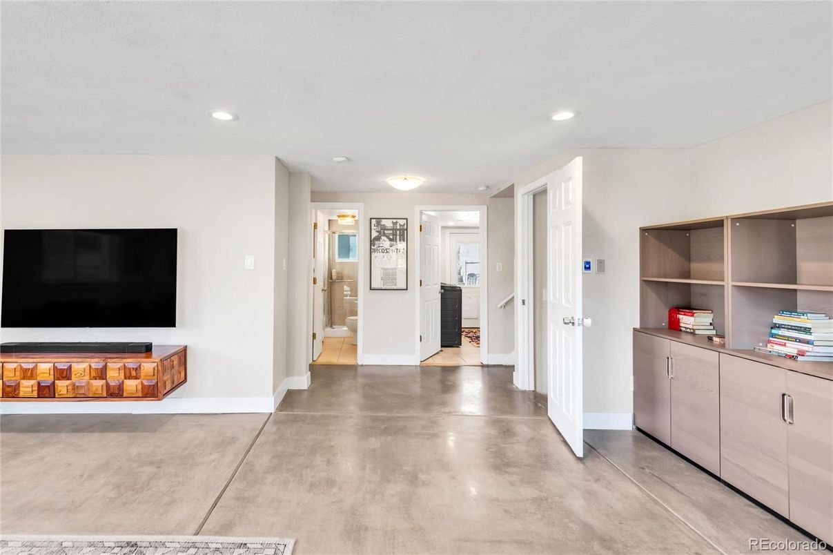 Interior, Recessed Lighting