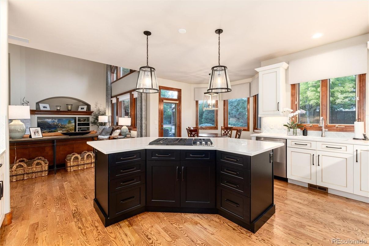 Dining room, Interior, Kitchen, Pendant Lights, Recessed Lighting, Wood Texture Flooring