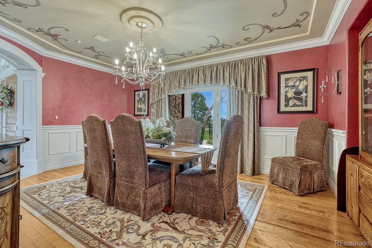 Chandelier, Dining room, Interior, Recessed Lighting, Wood Texture Flooring