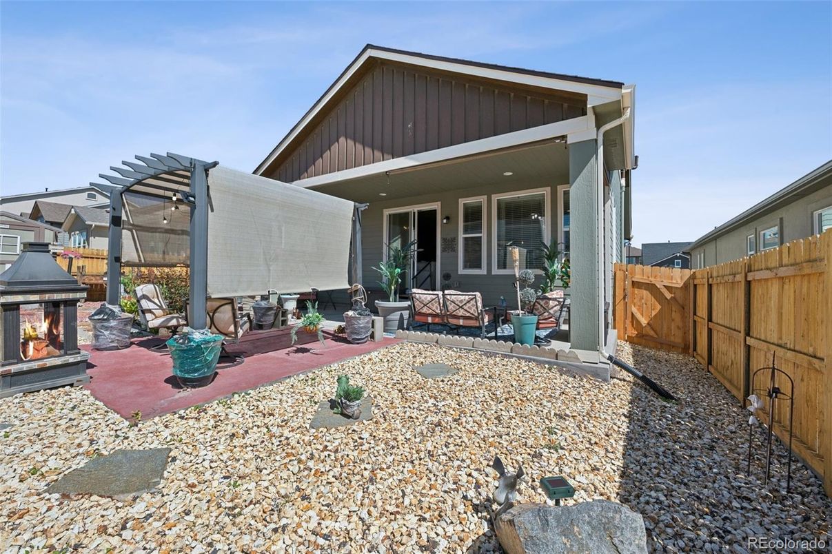 Backyard, Exterior