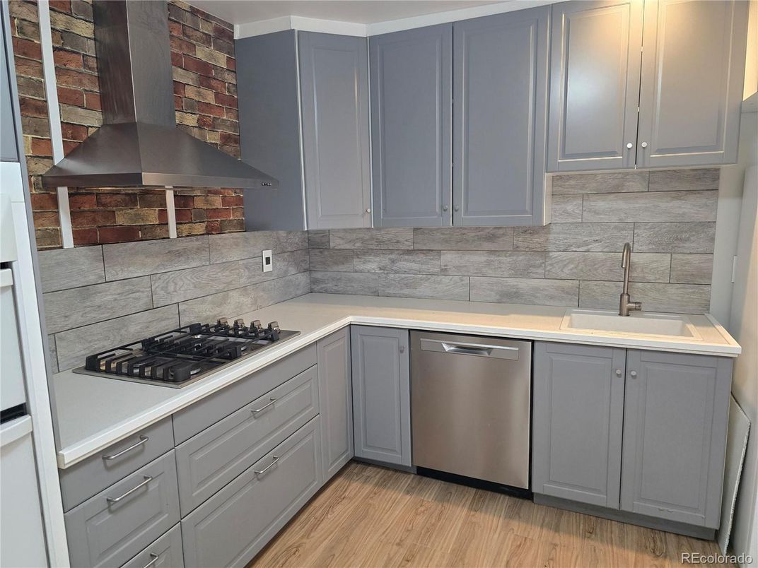 Interior, Kitchen, Stainless Steel Appliances, Wood Texture Flooring