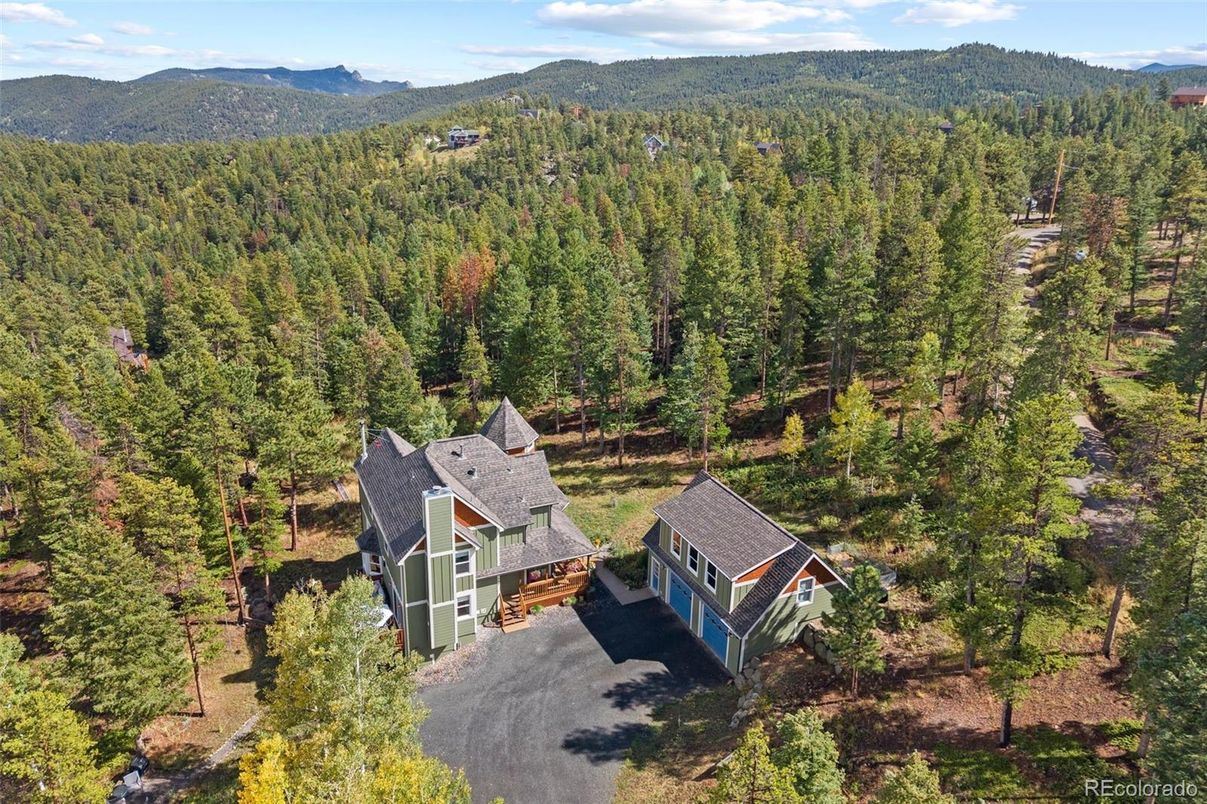 Exterior, Drone
