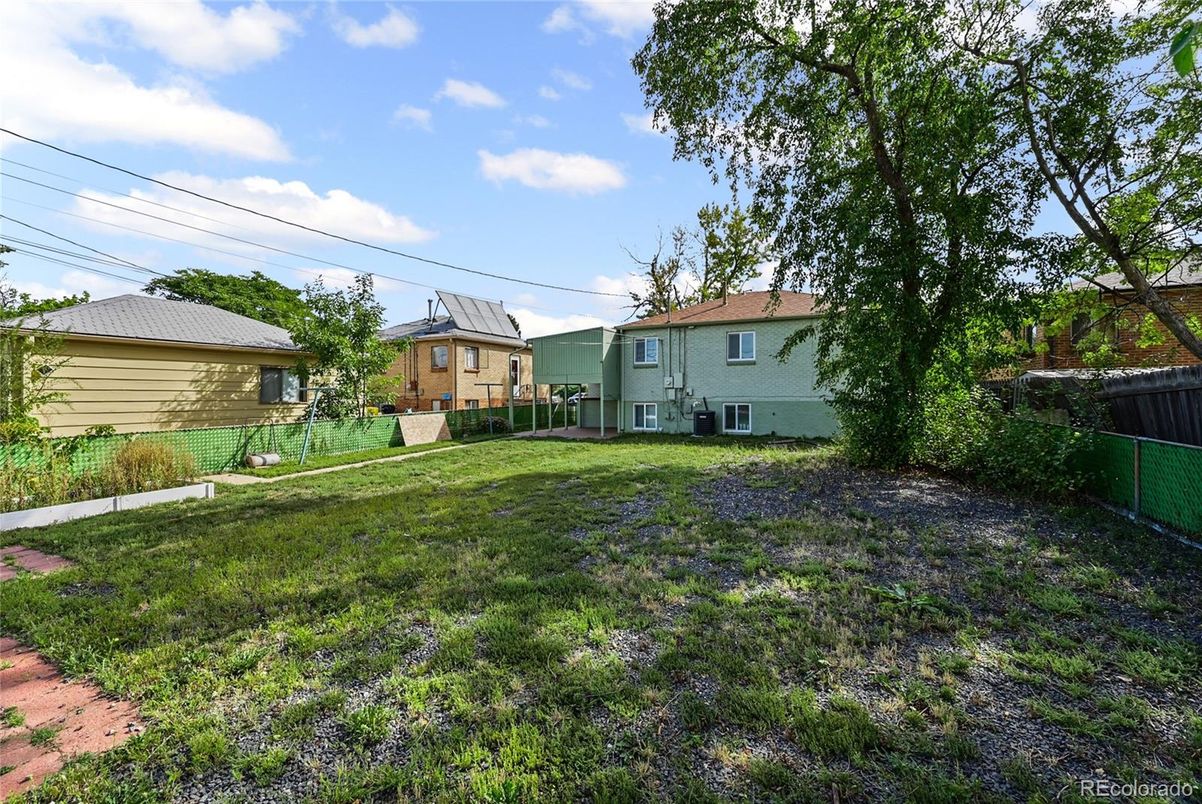 Backyard, Exterior