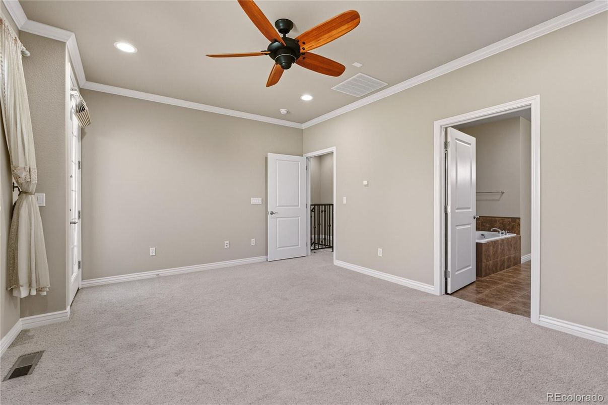 Bathroom, Empty room, Interior, Recessed Lighting
