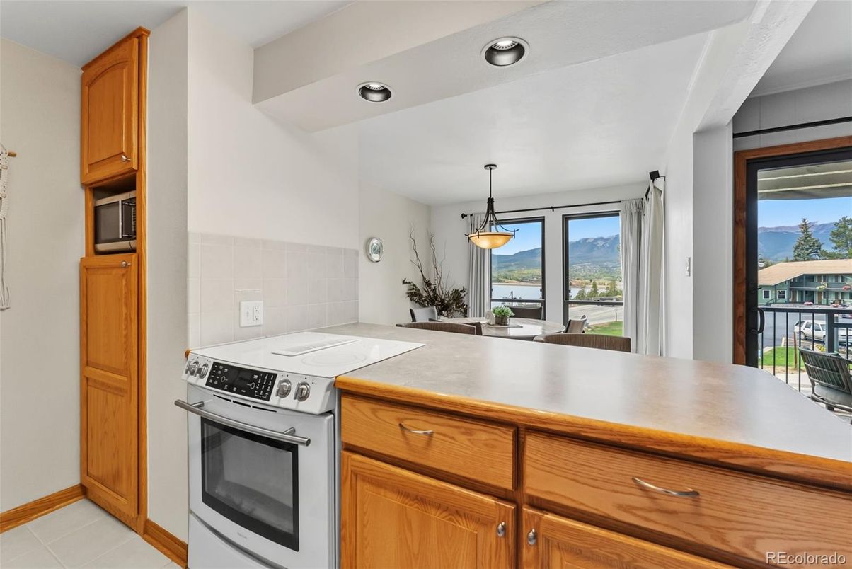 Dining room, Interior, Kitchen, Pendant Lights, Recessed Lighting