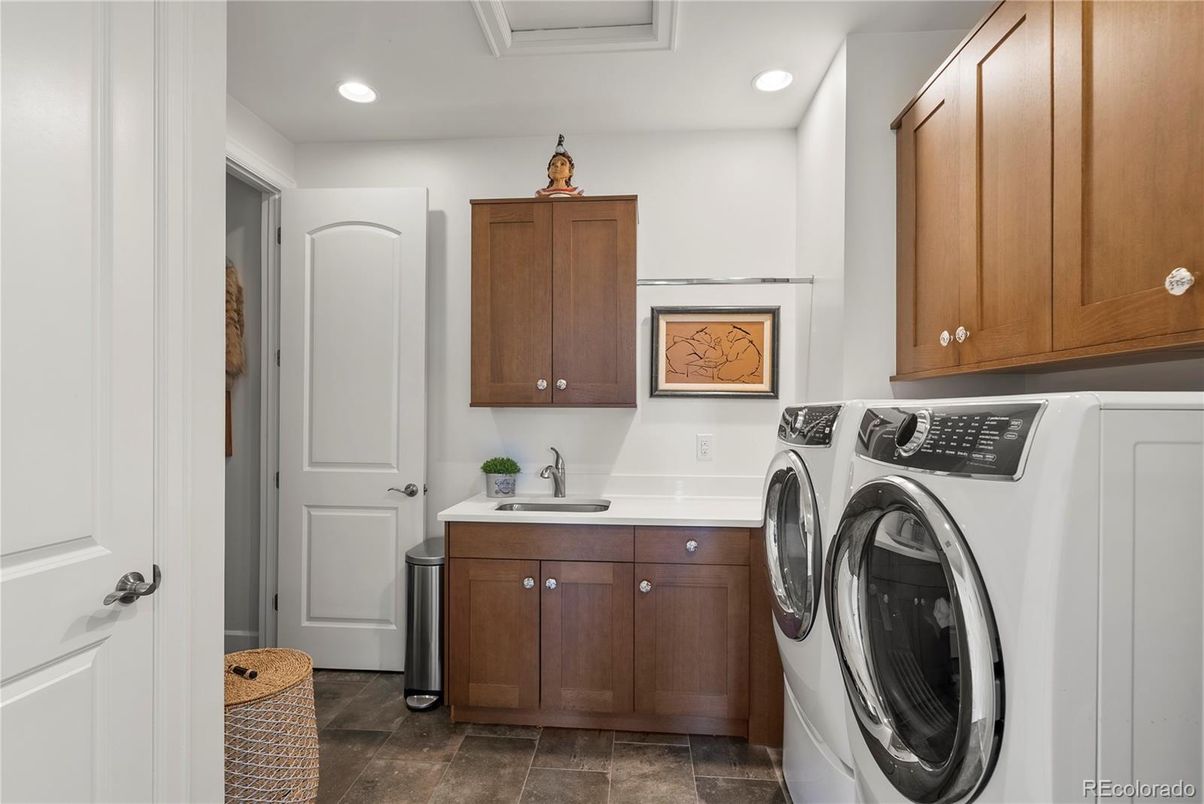 Interior, Recessed Lighting, Washer