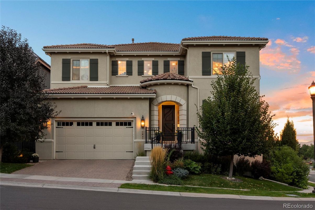 Attached, Exterior, Facade, Mediterranean