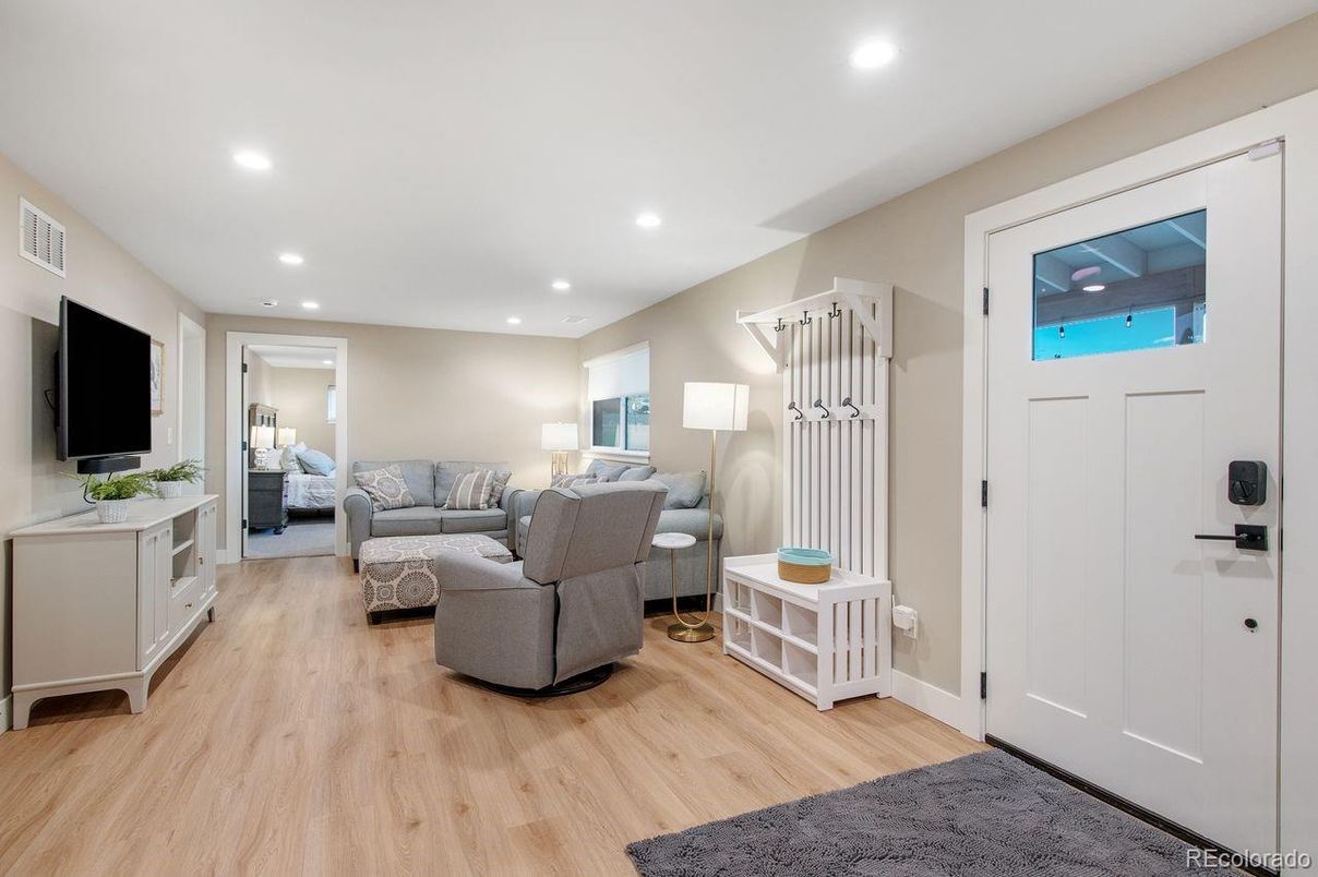 Interior, Living room, Recessed Lighting, Wood Texture Flooring