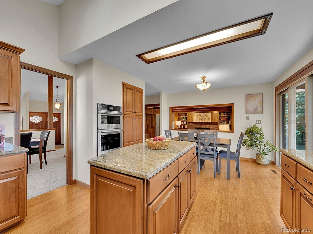 Dining room, Interior, Kitchen, Stainless Steel Appliances, Wood Texture Flooring