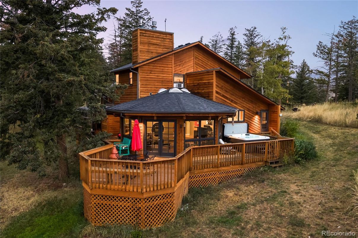 Backyard, Exterior, Facade, Log Home